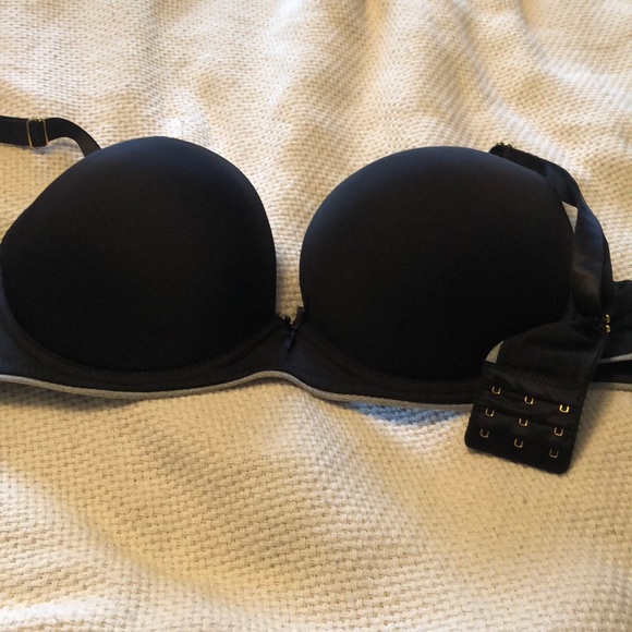 Bras - Picture 3 of 3